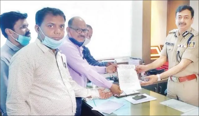 ଡିଜିଙ୍କୁ ଫେରାଦ ହେଲା ଉତ୍କଳ ସାମ୍ବାଦିକ ସଂଘ: ହାବିଲଦାର ନୁହେଁ, ଥାନା ଅଧିକାରୀଙ୍କୁ ନିଲମ୍ବନ କରାଯାଉ