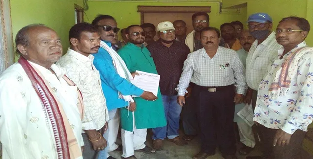 ପାନୀୟ ଜଳ ସମସ୍ୟା ସମାଧାନ ଦାବି: ଜନସ୍ବାସ୍ଥ୍ୟ ବିଭାଗ ଅଫିସ ଘେରିଲା କଂଗ୍ରେସ