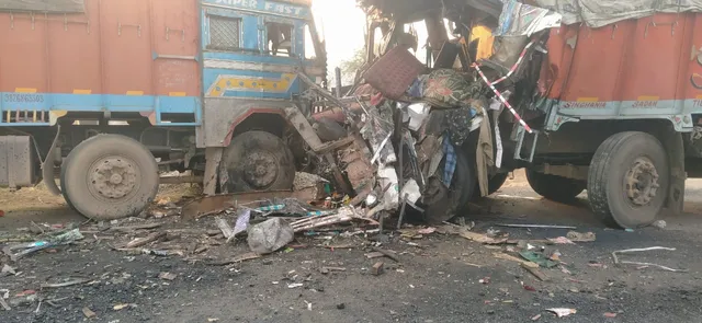 ଏନଏଚ ୩୫୩ରେ ସିରିଜ ଦୁର୍ଘଟଣା, ପରସ୍ପର ସହ ପିଟିହେଲେ ୩ ଟ୍ରକ