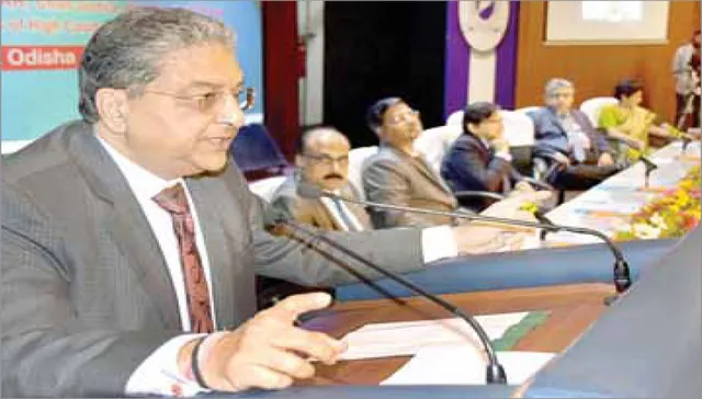 ବିଚାରବିଭାଗୀୟ ଅଧିକାରୀଙ୍କ ତାଲିମ କାର୍ଯ୍ୟକ୍ରମରେ ଜଷ୍ଟିସ ଭିନିତ ସରନ: ‘ମାମଲା ସମାଧାନରେ ମଧ୍ୟସ୍ଥତା ପ୍ରକ୍ରିୟା ଗୁରୁତ୍ବପୂର୍ଣ୍ଣ’