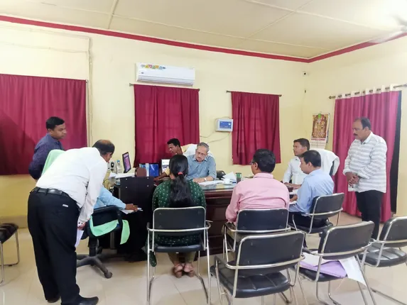 ପଟାଙ୍ଗୀ ତହସିଲ କାର୍ଯ୍ୟାଳୟରେ ରାଜସ୍ବ ପର୍ଷଦ ସଭ୍ୟ: ବିଭିନ୍ନ କାର୍ଯ୍ୟର କରୁଛନ୍ତି ସମୀକ୍ଷା