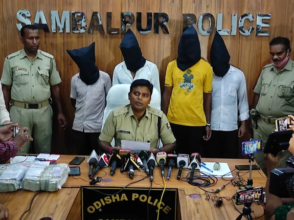 କର୍ମଚାରୀ ମିଶି ଲୁଟିନେଲେ, ଲୁଟ ୩୯ ଲକ୍ଷରୁ ୩୨ ଲକ୍ଷ ଟଙ୍କା ଉଦ୍ଧାର