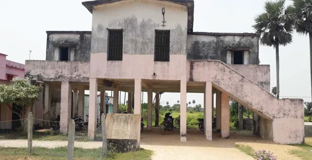 ସମସ୍ୟା ଘେରରେ ବନ୍ଧୁପୁର ସରକାରୀ ଉଚ୍ଚପ୍ରାଥମିକ ବିଦ୍ୟାଳୟ, ୮ ଶ୍ରେଣୀ ପାଇଁ ୩ ଶିକ୍ଷକ, ଶିକ୍ଷାଦାନ ବାଧାପ୍ରାପ୍ତ