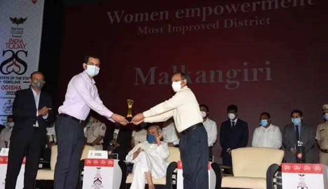 ମହିଳା ଶିକ୍ଷା ହାର ବଢିବା ନେଇ ମାଲକାନଗିରି ପୁରସ୍କୃତ