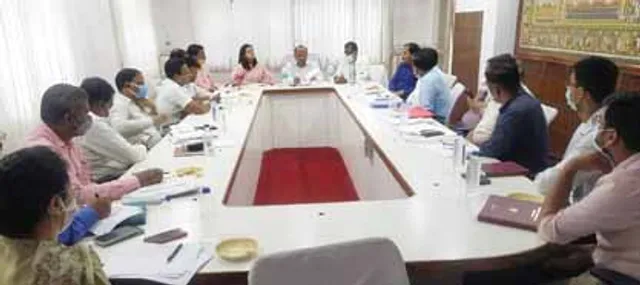 ଏସ୍‌ସିବି ଓ ନେତାଜୀ ବସ୍‌ ଟର୍ମିନାଲ୍‌ କାର୍ଯ୍ୟର ସମୀକ୍ଷା କଲେ ସିଡିଏ ଅଧ୍ୟକ୍ଷ, ନଭେମ୍ବର ସୁଦ୍ଧା କାର୍ଯ୍ୟକ୍ଷମ ହେବ ନେତାଜୀ ବସ୍‌ ଟର୍ମିନାଲ!