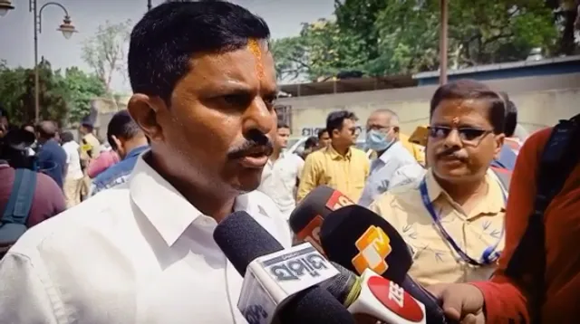 କଟକ: ଡେ଼ପୁଟି ମେୟର ପାଇଁ ନିର୍ବାଚନ ପୂର୍ବରୁ କକ୍ଷତ୍ୟାଗ କଲେ ବିଜେପି ଓ କଂଗ୍ରେସ କର୍ପୋରେଟର