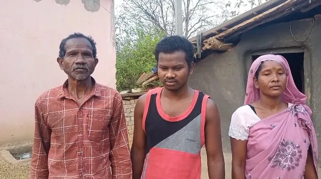 ପୁଅ ପାଇଁ ଚିନ୍ତାରେ ଅଭାବୀ ବାପା-ମା: କହିଲେ- ଆମ ପୁଅର ଆଖି ଭଲ କରି ଦିଅ ସରକାର