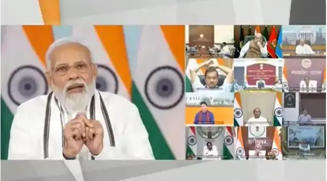 ମୋଦୀଙ୍କ ସହ ଗୁରୁତ୍ୱପୂର୍ଣ୍ଣ ବୈଠକରେ କେଜ୍ରିୱାଲଙ୍କ ବସିବା ଶୈଳୀକୁ ନେଇ ଚର୍ଚ୍ଚା; କଟାକ୍ଷ କଲେ ଥରୁର୍