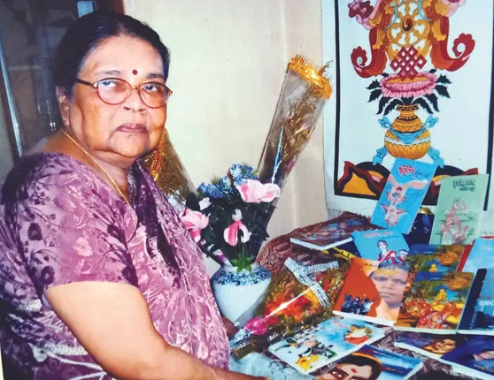 ଆଖି ବୁଜିଲେ ପାଟଦେଈ