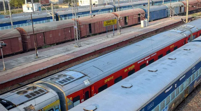 ତିନି ଯୋଡ଼ା ଦୂରଗାମୀ ଏକ୍ସପ୍ରେସ୍‌ ମାସେ ବାତିଲ୍‌