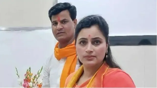 ହନୁମାନ ଚାଳିଶା ବିବାଦ: ଜେଲ୍‌ରେ ରହିବେ ସାଂସଦ ନବନୀତ ରାଣା, ଆଗାମୀକାଲି ଅପରାହ୍ଣ ୩ଟାରେ ହୋଇପାରେ ଜାମିନ ଶୁଣାଣି