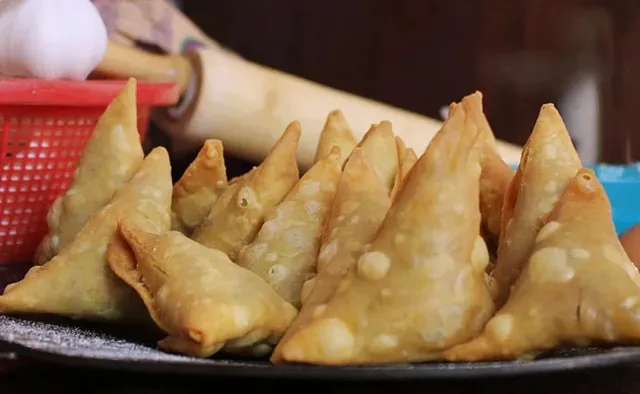 ବନ୍ଦ ହେଲା ୩୦ ବର୍ଷ ହେବ ଶୌଚାଳୟରେ ଶିଙ୍ଗଡ଼ା ତିଆରି କରୁଥିବା ସାଉଦି ଆରବ ରେସ୍ତୋରାଁ