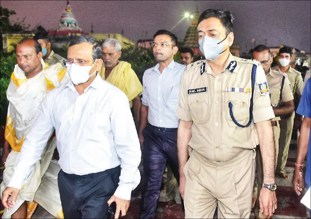 ଶ୍ରୀମନ୍ଦିର ରୋଷଘର ଚୁଲି ଭଙ୍ଗା ଘଟଣା: ମୁଖ୍ୟ ସଚିବ, ଡିଜିପିଙ୍କ ତନାଘନା