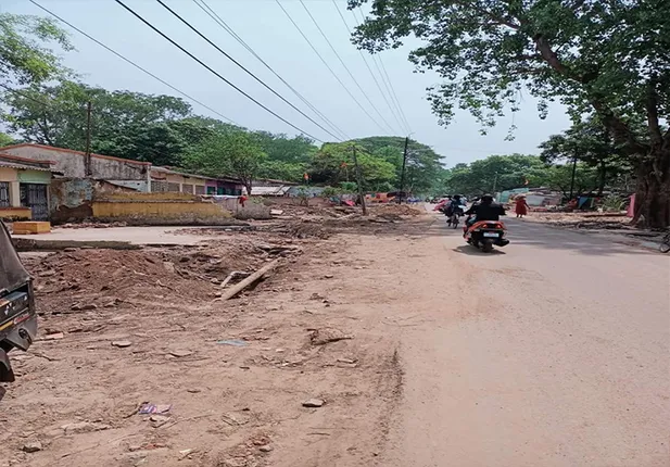 କଥା ରଖିଲେ କେନ୍ଦ୍ର ରେଳମନ୍ତ୍ରୀ: ଆରମ୍ଭ ହେଲା ବିବାଦୀୟ ରେଲୱେ କଲୋନି ରାସ୍ତା କାମ