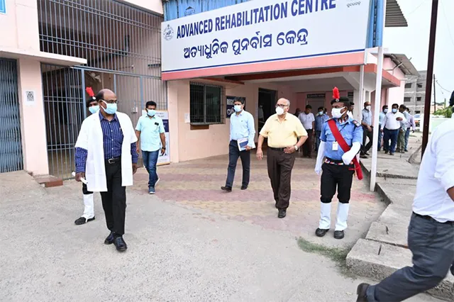 ଓମ୍ବାଡସି ଓଭରସାଇଟ ଅଥରିଟିଙ୍କ ସୁନ୍ଦରଗଡ଼ ଗସ୍ତ: ବିଭିନ୍ନ ଜନକଲ୍ୟାଣ କାର୍ଯ୍ୟକ୍ରମର ସମୀକ୍ଷା