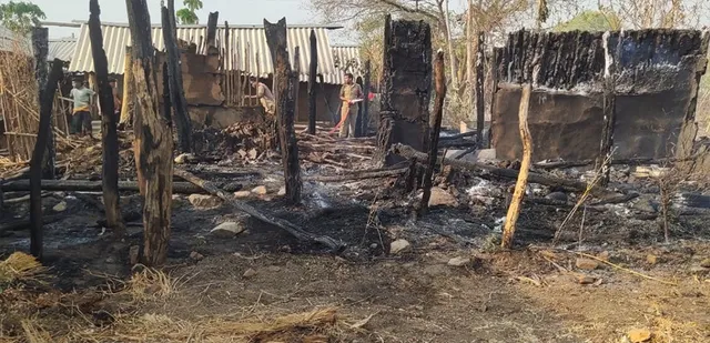 ନିଆଁ ଲାଗି ୬ ବଖରା ଜଳିଗଲା