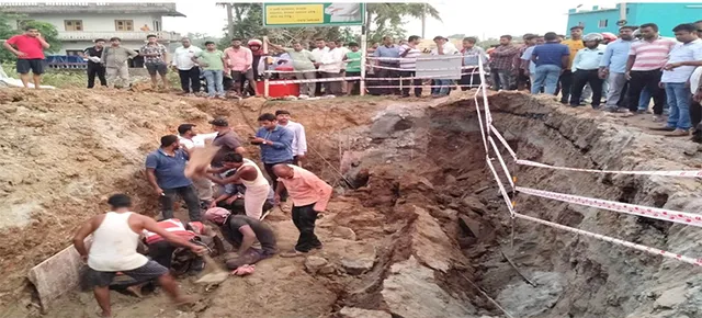 ମାଟି ଅତଡ଼ା ଖସି ପୋତିହୋଇଗଲେ ଯୁବକ