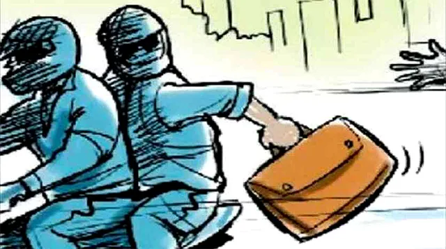 କରଞ୍ଜିଆରେ କଳା ପଲ୍‌ସର ଆତଙ୍କ, ଶିକ୍ଷକଙ୍କ ସ୍କୁଟିରୁ ୧ ଲକ୍ଷ ଲୁଟ୍‌