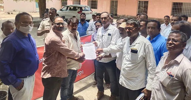 ବିଭିନ୍ନ ଦାବିରେ ଡିଇଓ ଅଫିସ୍ ଘେରିଲା ଓଷ୍ଟା