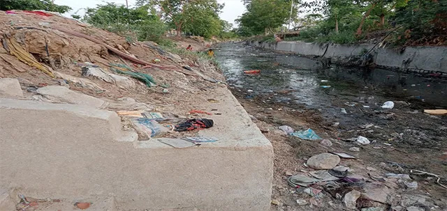 କେନାଲ୍‌ ପାଣି ବନ୍ଦ, ଜଳାଶୟ ଶୁଖିଲା