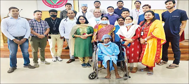 ଯୁବତୀଙ୍କ ଛାତିରୁ ବାହାରିଲା ୩ କେଜିର ଟ୍ୟୁମର୍‌