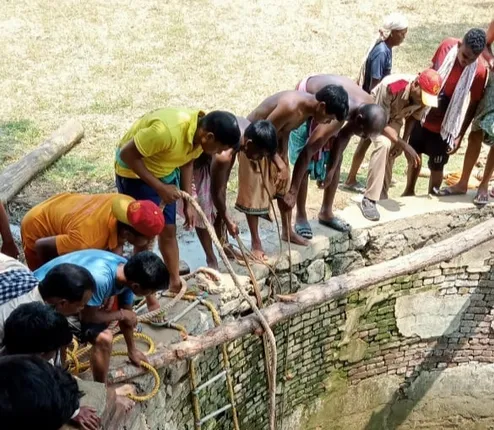 କୂଅରୁ ସୁରକ୍ଷିତ ଉଦ୍ଧାର ହେଲା ବଳଦ