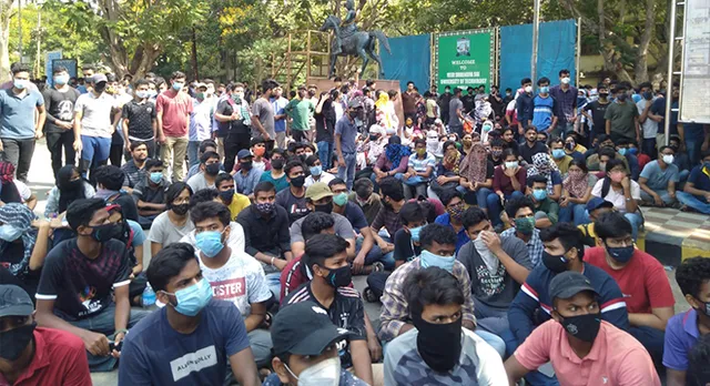 ୨୨ ଘଣ୍ଟା ପରେ ଧାରଣାରୁ ଉଠିଲେ ଭିସୁଟ୍‌ ଛାତ୍ରଛାତ୍ରୀ, ପରୀକ୍ଷା ଜୁଲାଇକୁ ଘୁଞ୍ଚିଲା