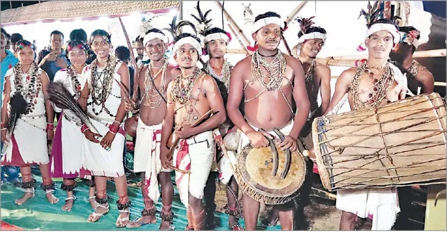 କଟକରେ ପ୍ରଥମ: କିଲ୍ଲା ପଡ଼ିଆରେ ଜାତୀୟ ଆଦିବାସୀ ମେଳା ଉଦ୍‌ଘାଟିତ