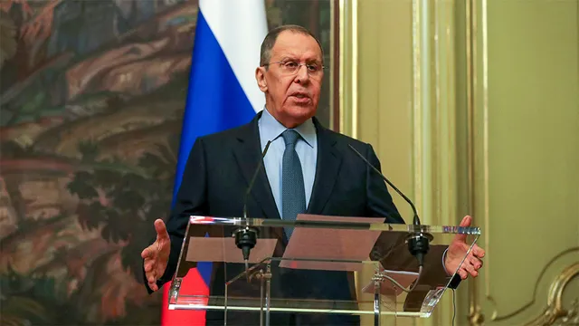 ଜେଲେନ୍‌ସ୍କିଙ୍କୁ ହିଟ୍‌ଲର ସହ ତୁଳନା କରି ସମାଲୋଚିତ ହେଲେ ରୁଷ୍‌ ବିଦେଶ ମନ୍ତ୍ରୀ