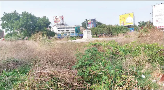 ଆଜି ଶ୍ରାଦ୍ଧ ଦିବସ: ପ୍ରଥମ ପ୍ରଧାନମନ୍ତ୍ରୀଙ୍କୁ ସମ୍ମାନ ଏମିତି, ଅଳିଆଗଦାରେ ନେହରୁଙ୍କ ପ୍ରତିମୂର୍ତ୍ତି