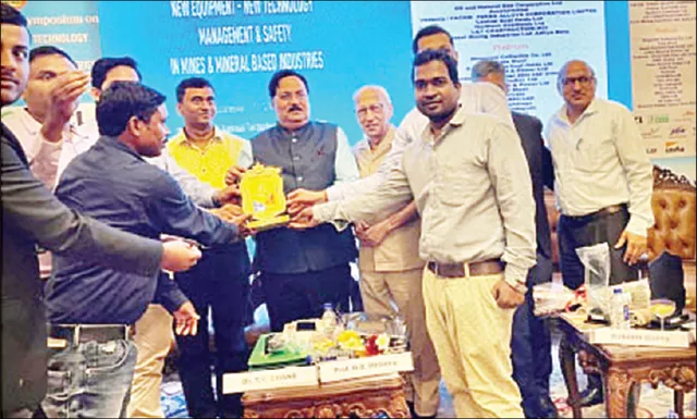 ବକ୍ସାଇଟ୍ ଖନନ ଜଙ୍ଗଲ ସୃଷ୍ଟିରେ ସହାୟକ ହୋଇଥାଏ: ଡ. ତପନ କୁମାର ଚାନ୍ଦ୍