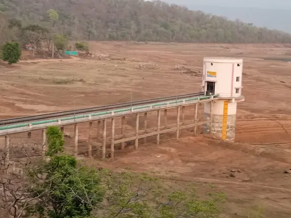 ଅପର ଜୋଙ୍କ ଜଳସେଚନ ପ୍ରକଳ୍ପରେ ଜଳାଭାବ: ୫୭ଟି ଗାଁରେ ଜଳଯୋଗାଣ ବନ୍ଦ, ପାଣିପାଇଁ ଲୋକେ ଡହଳବିକଳ