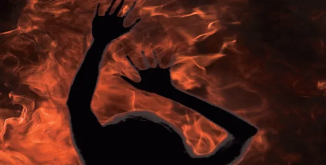 ନିଆଁ ଲଗାଇ ଆତ୍ମହତ୍ୟା ଉଦ୍ୟମ