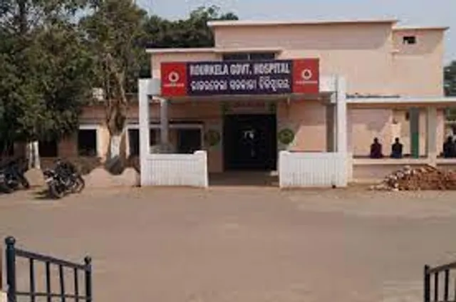 ସରକାରୀ ଡାକ୍ତରଖାନାରେ ରୋଗୀ ଅସୁରକ୍ଷିତ! ଶବକୁ କୁକୁର ଖାଉଛି