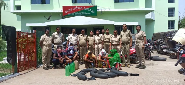 ୭ ଦେଶୀ ମଦ ବେପାରୀ ଗିରଫ, ୧୭୬ ଲିଟର ଜବତ