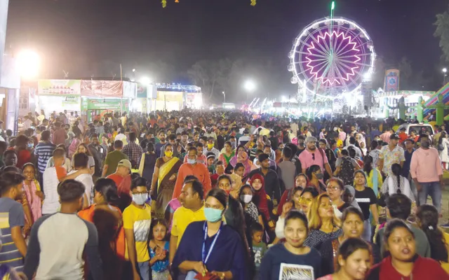 ବାଲିଯାତ୍ରା ଭ୍ରମ ସୃଷ୍ଟି କଲା ବୈଶାଖୀ ବାଣିଜ୍ୟ: ୨ଲକ୍ଷରୁ ଅଧିକ ଲୋକ, କୋଟିଏରୁ ଅଧିକ ବେପାର