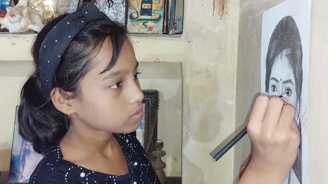 କୁନି ପ୍ରତିଭା ଶାରଦା ସୁମନ, ପେନ୍‌ସିଲ୍‌ ମୁନରେ କଥା କହେ କାଗଜ...