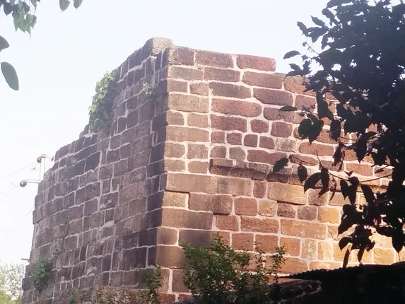 ଏମିତି ଐତିହ୍ୟ ଜଗିଛି ଏଏସ୍‌ଆଇ, ଭୁଶୁଡ଼ି ଗଲାଣି ଖନନସ୍ଥଳୀ, ବର୍ଜ୍ୟବସ୍ତୁରେ ପୋତି ହେଲାଣି ଗଡ଼ଖାଇ