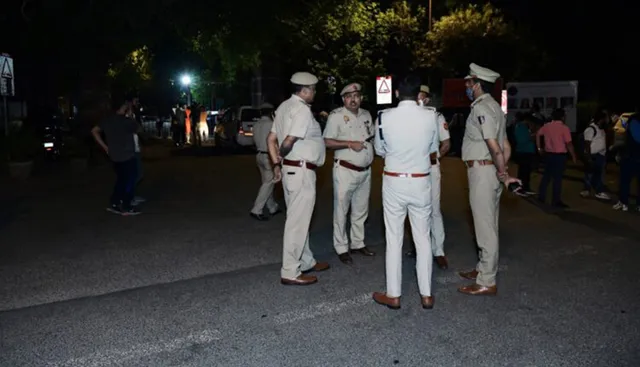 ବିବାହ ଉତ୍ସବରେ ମଦ୍ୟପ ଅତିଥିଙ୍କ ଉନ୍ମତ୍ତ କାଣ୍ଡ; ୩ ପୁଲିସ ଆହତ, ୮ ଅଟକ