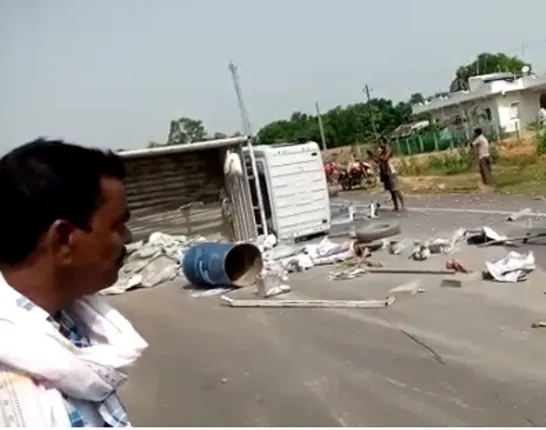 ଓଲଟିଲା ଟ୍ରକ୍: ୫ ଶ୍ରମିକ ଗରୁତର, ୧୫ରୁ ଅଧିକ ଆହତ