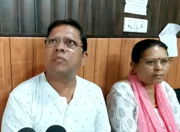 ନାତିନାତୁଣୀ ସୁଖରୁ ବଞ୍ଚିତ କରାଇଥିବା ପୁଅ-ବୋହୂଙ୍କ ବିରୋଧରେ ମାମଲା; ୫ କୋଟି କ୍ଷତିପୂରଣ ଦାବି କଲେ ବୃଦ୍ଧ ଦମ୍ପତି