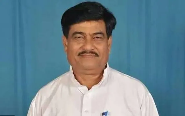 ବାତ୍ୟା ଭୟରେ ଘରେ ନେଇ ଅତ୍ୟଧିକ ସାମଗ୍ରୀ ନଜମାଇବାକୁ ଟ୍ବିଟ୍‌ ଯୋଗେ ଅନୁରୋଧ କଲେ ଖାଦ୍ୟ ମନ୍ତ୍ରୀ