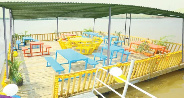 ମହାନଦୀରେ ୩୦ ଜଣିଆ ଫ୍ଲୋଟି˚ ରେଷ୍ଟୁରାଣ୍ଟ, ସିଲ୍‌ଭର୍‌ ସିଟି ବୋଟ୍‌ କ୍ଲବ୍‌ରେ ସପ୍ତାହେ ପରେ କାର୍ଯ୍ୟକ୍ଷମ