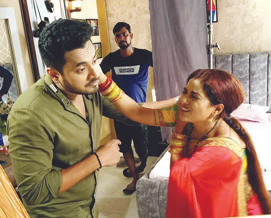 ‘ବିଜୟିନୀ’ର ସୁଟିଂ ସେଟ୍‌ରୁ, ଲାଇଟ୍....କ୍ୟାମେରା... ଆକ୍ସନ୍...