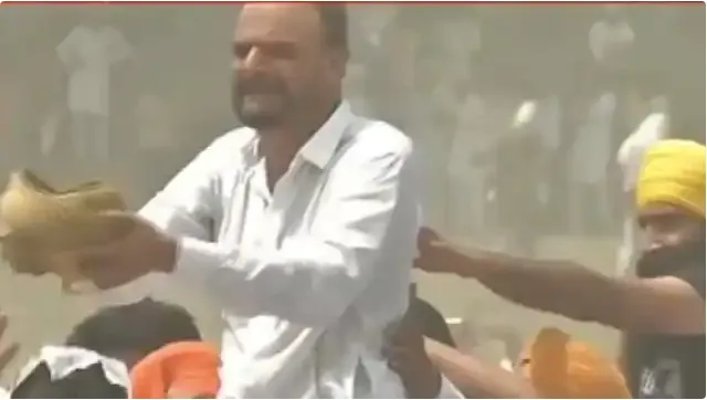 ପୁଅ ପାଇଁ ପଗଡି ଖୋଲି ନ୍ୟାୟ ମାଗିଲେ ସିଦ୍ଧୁ ମୁସେୱାଲାଙ୍କ ବାପା