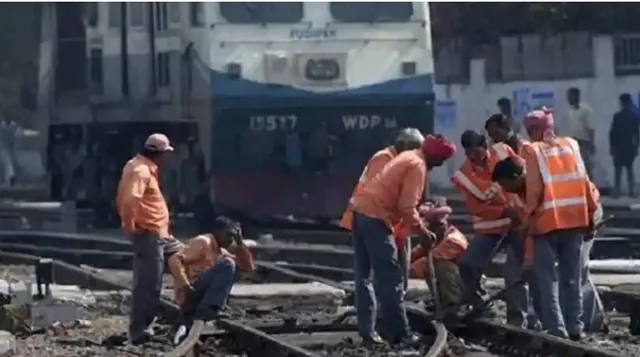 ରେଳ ମନ୍ତ୍ରାଳୟ ରଦ୍ଦ କରିଥିବା ୭୨ ହଜାର ପଦବୀରେ ଯୁବପିଢିଙ୍କୁ ନିଯୁକ୍ତି ମିଳୁ