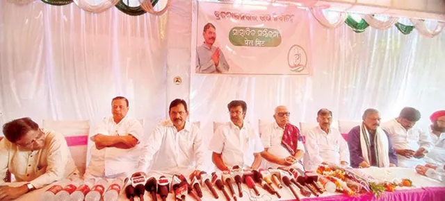 ବ୍ରଜରାଜନଗରରେ ଚେଲା କୁମାର: ‘ କେବଳ କଂଗ୍ରେସ ହିଁ ପୂର୍ବ ଗୌରବ ଫେରାଇ ଆଣିବ’