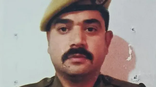 ଶ୍ରୀନଗରରେ ଆତଙ୍କବାଦୀଙ୍କ ଗୁଳି ଚୋଟରେ ଜମ୍ମୁ ଓ କଶ୍ମୀର ପୁଲିସ ସହିଦ; ଆକ୍ରମଣକୁ ତୀବ୍ର ନିନ୍ଦା କଲେ ଉପରାଜ୍ୟପାଳ ମନୋଜ ସିହ୍ନା