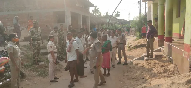 ଜୁଆଖେଳ ଉପରେ ଚଢ଼ାଉ ବେଳେ ପୁଲିସର ସ୍ପେଶାଲ ସ୍କ୍ୱାର୍ଡ଼ କର୍ମଚାରୀଙ୍କୁ ନିର୍ଧୁମ ମାଡ଼