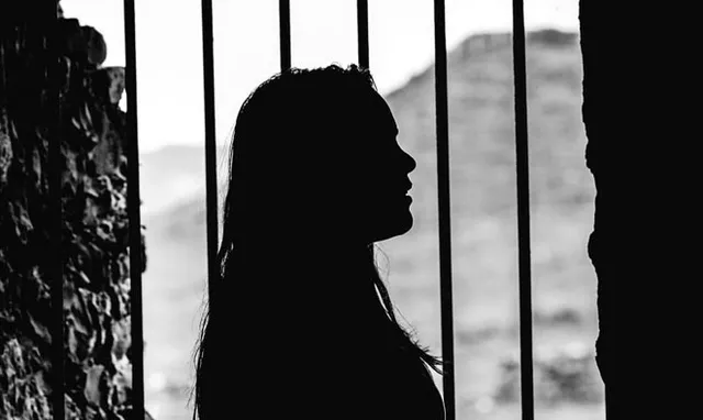 ସ୍ବଧାର ଗୃହରୁ ଚମ୍ପଟ ମାରିଲେ ୧୨ ଅନ୍ତେବାସିନୀ